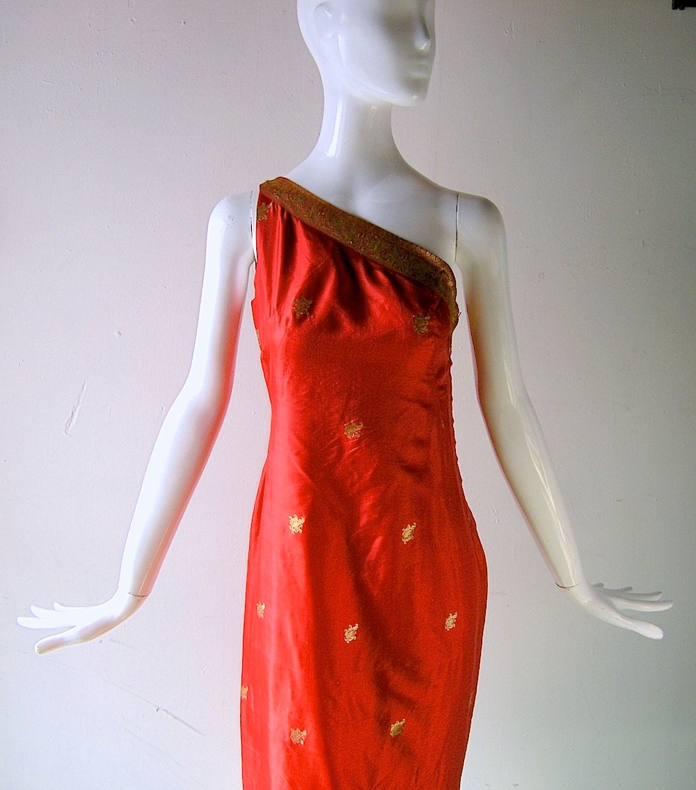 60s silk gown by Gari of Paris - size 2 red brocade India style - Bollywood chic - costume princess