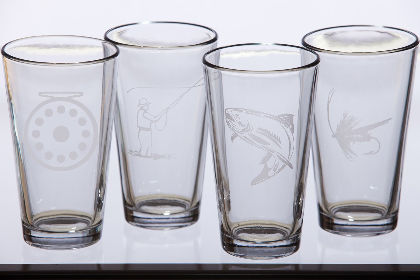 Fly fishing etched pint glass