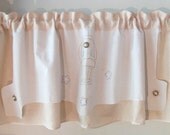 Vintage Embroidery Linen Valance, Upcycle Prim Basket, Repurpose Dresser Scarf, Window Curtains