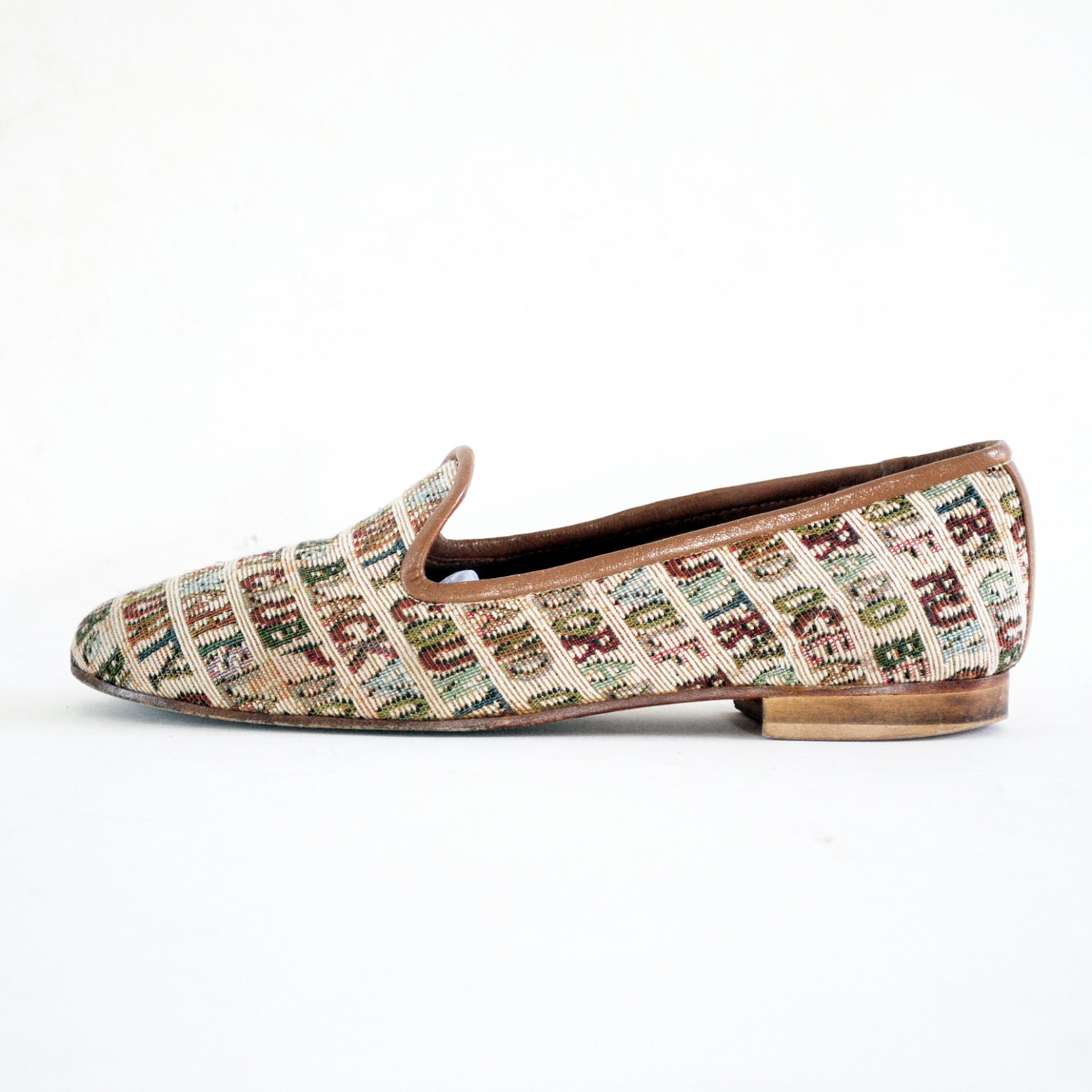 Country Club Graphic Novelty Loafers Stacked Wooden Heel Flats 7.5