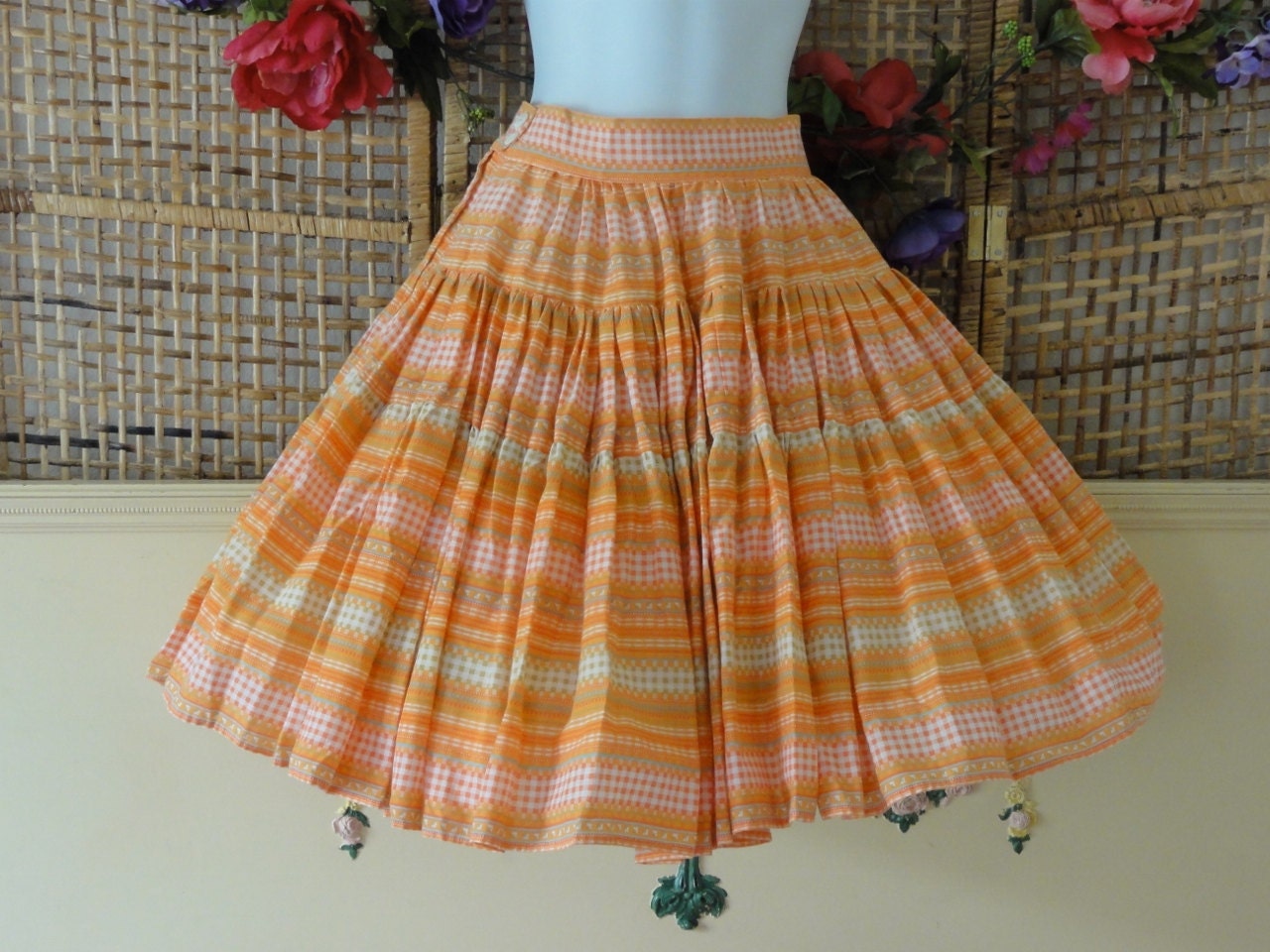 Vintage Very Full Square Dance Rockabilly Swing Lucy Circle Skirt-Size Small