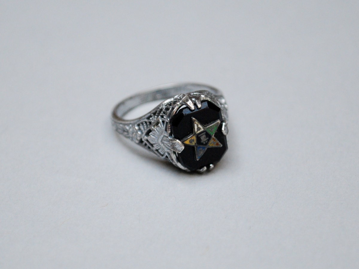 art deco freemasons ring. filigree order of the eastern star masonic jewelry