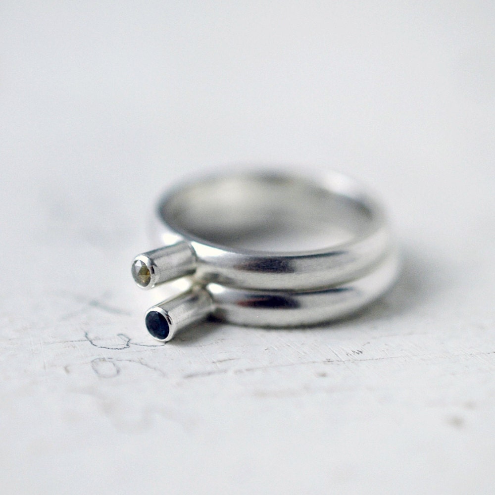 Tubular faceted Blue Sapphire silver ring