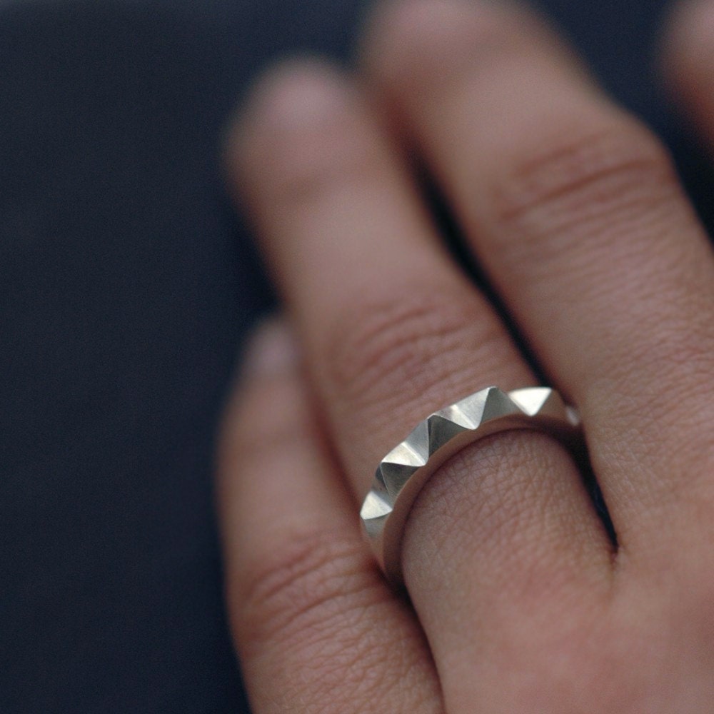 Solid silver Minicyn studded ring