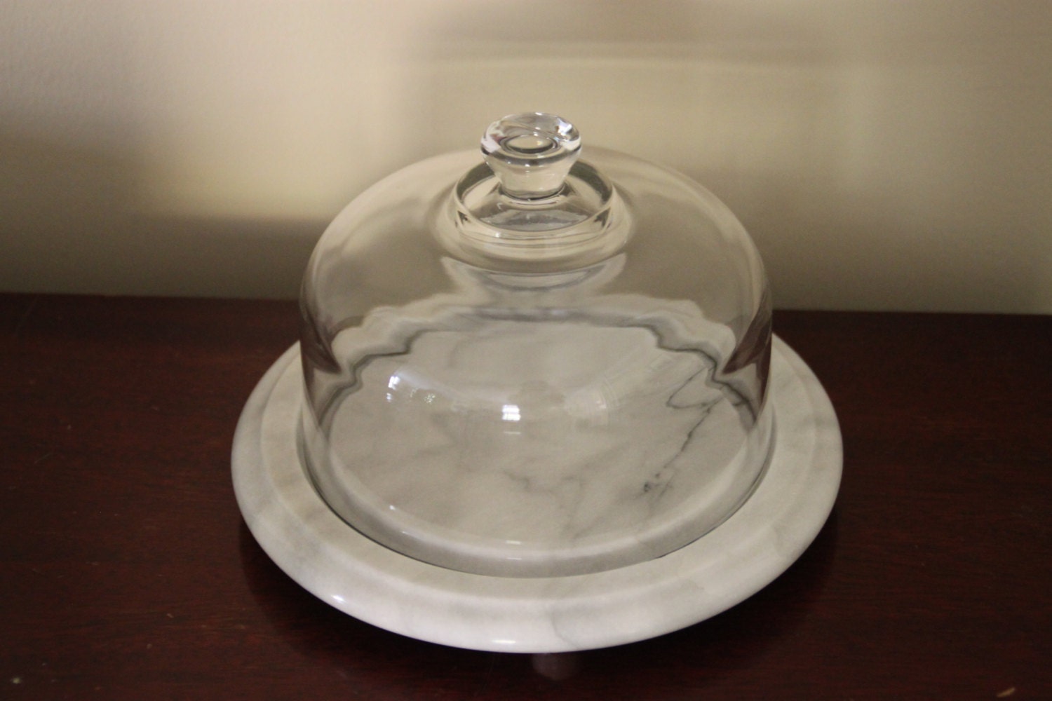 Marble & Glass Cheese Dome