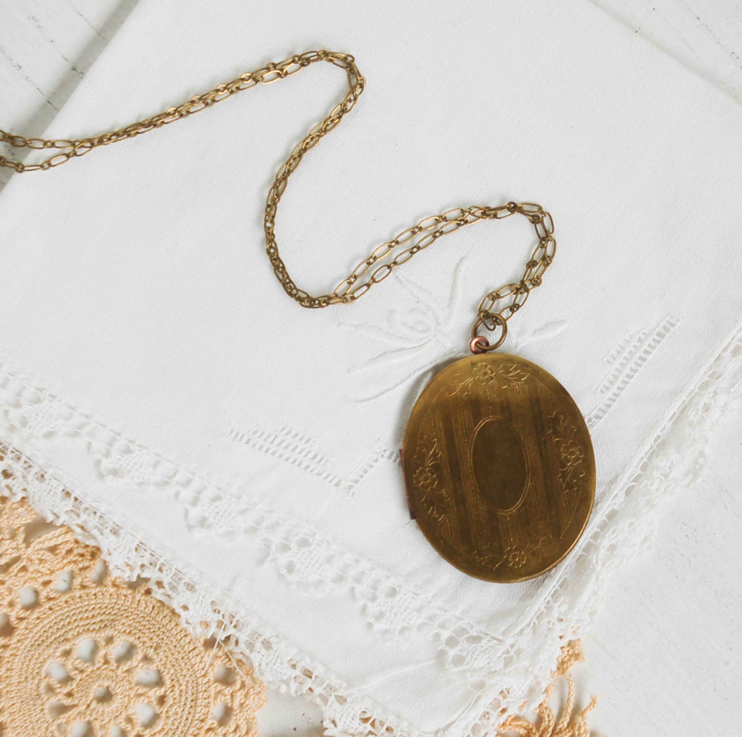 Large Vintage LOCKET Pendant Photo Locket Necklace Brass Art Deco