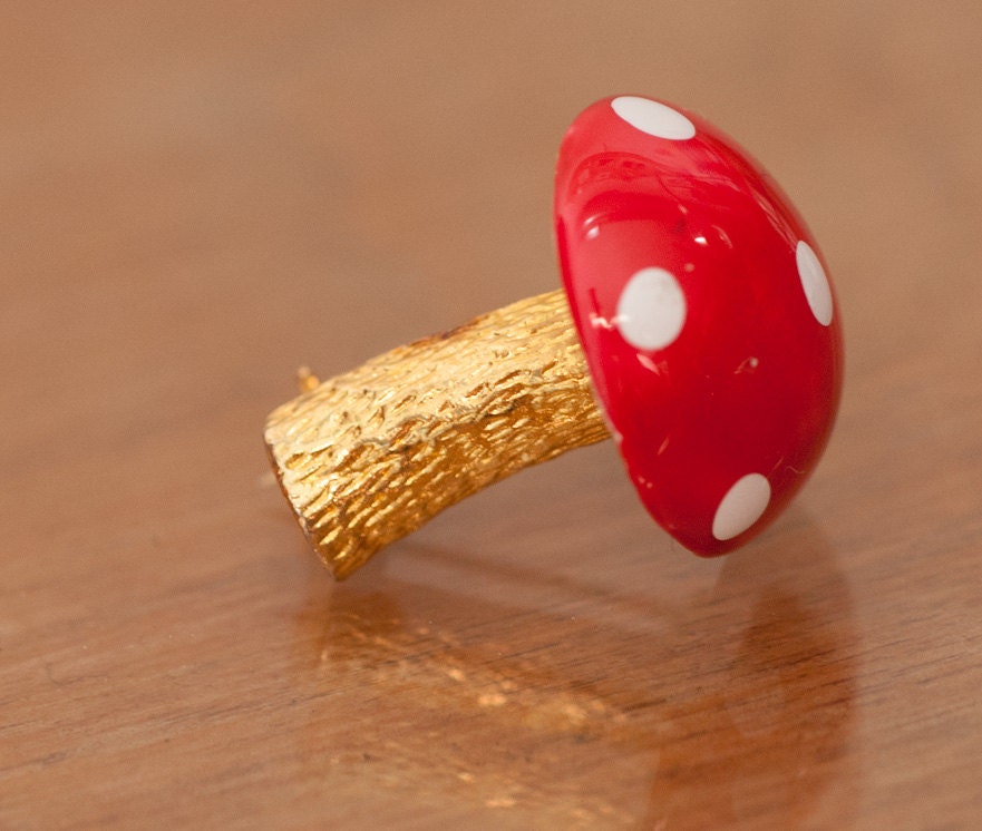 Vintage Red and Gold Polka Dot Toadstool Goldtone Pin Brooch