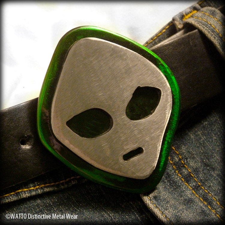 Alien Belt Buckle by WATTO Distinctive Metal Wear - Handmade Metal Buckle for Sci Fi Lovers