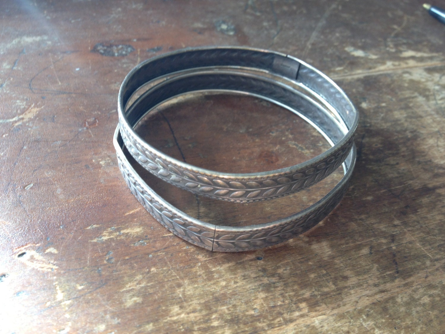 two of a kind / sterling silver mid century bangle bracelets / leaf motif