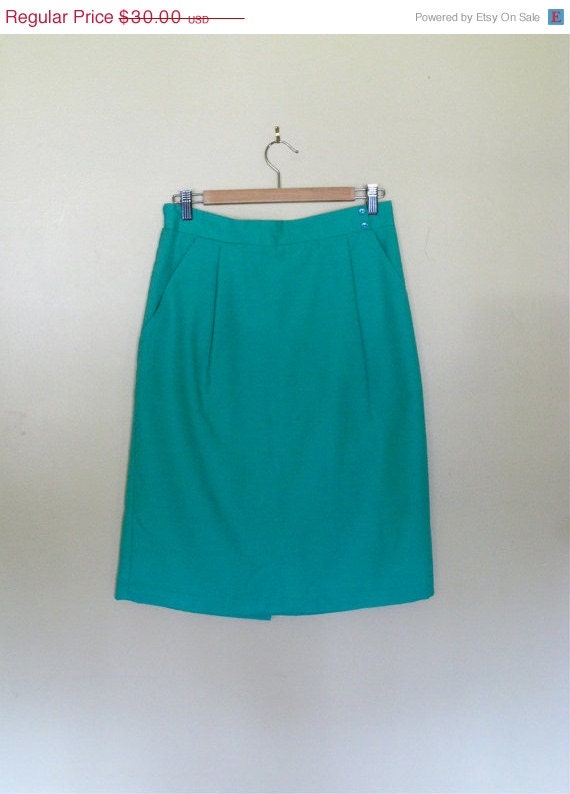 ON SALE Vintage Kelly Green Pencil Skirt