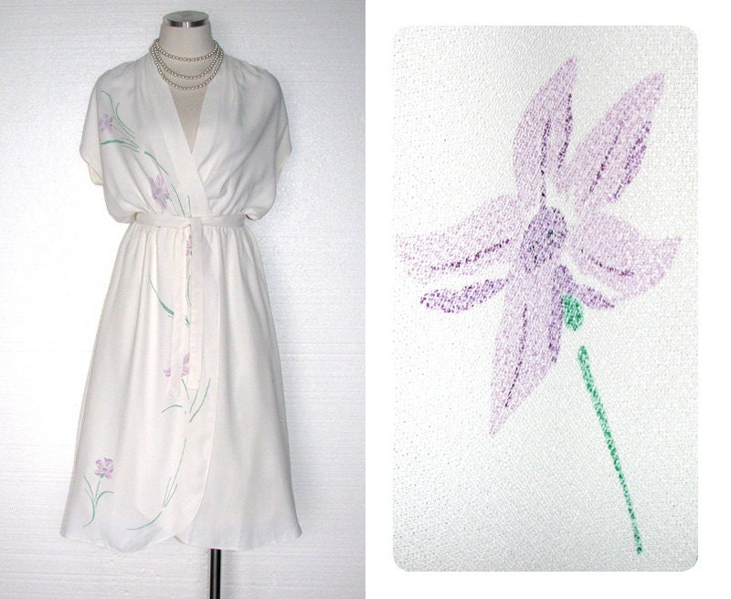 Vintage 70s Floral Dress / 1970s Dress / 70s Dress / White Dress / Spring Dress / Sundress / Garden Party Dress / Size M