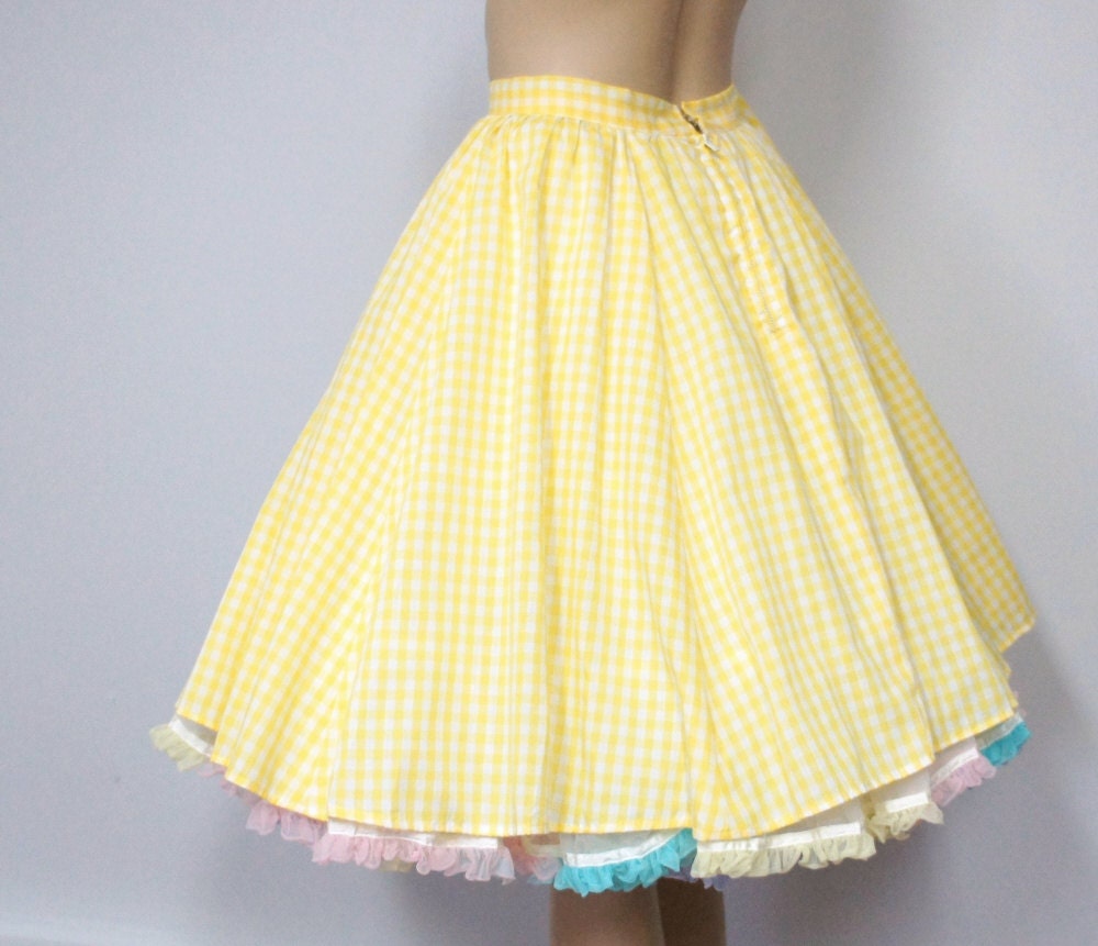 Vintage Yellow Gingham Skirt / Cotton Skirt / Full Skirt / Gathered Skirt / 32" Waist / Size 10 - 12