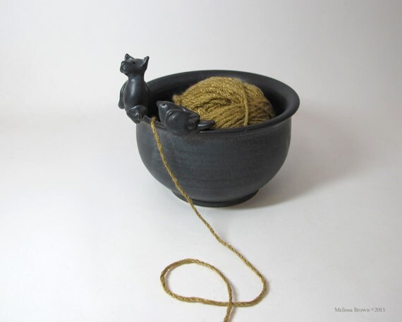 Gun Metal Black ceramic Bowl with a Hand Sculpted Cat and Bird Yarn Bowl
