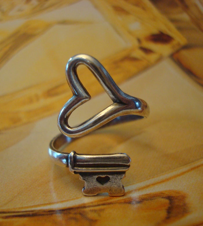 Steampunk Sale, Gothic Skeleton Key Heart Ring, Quality Sterling Silver Finish Not Nickle Silver