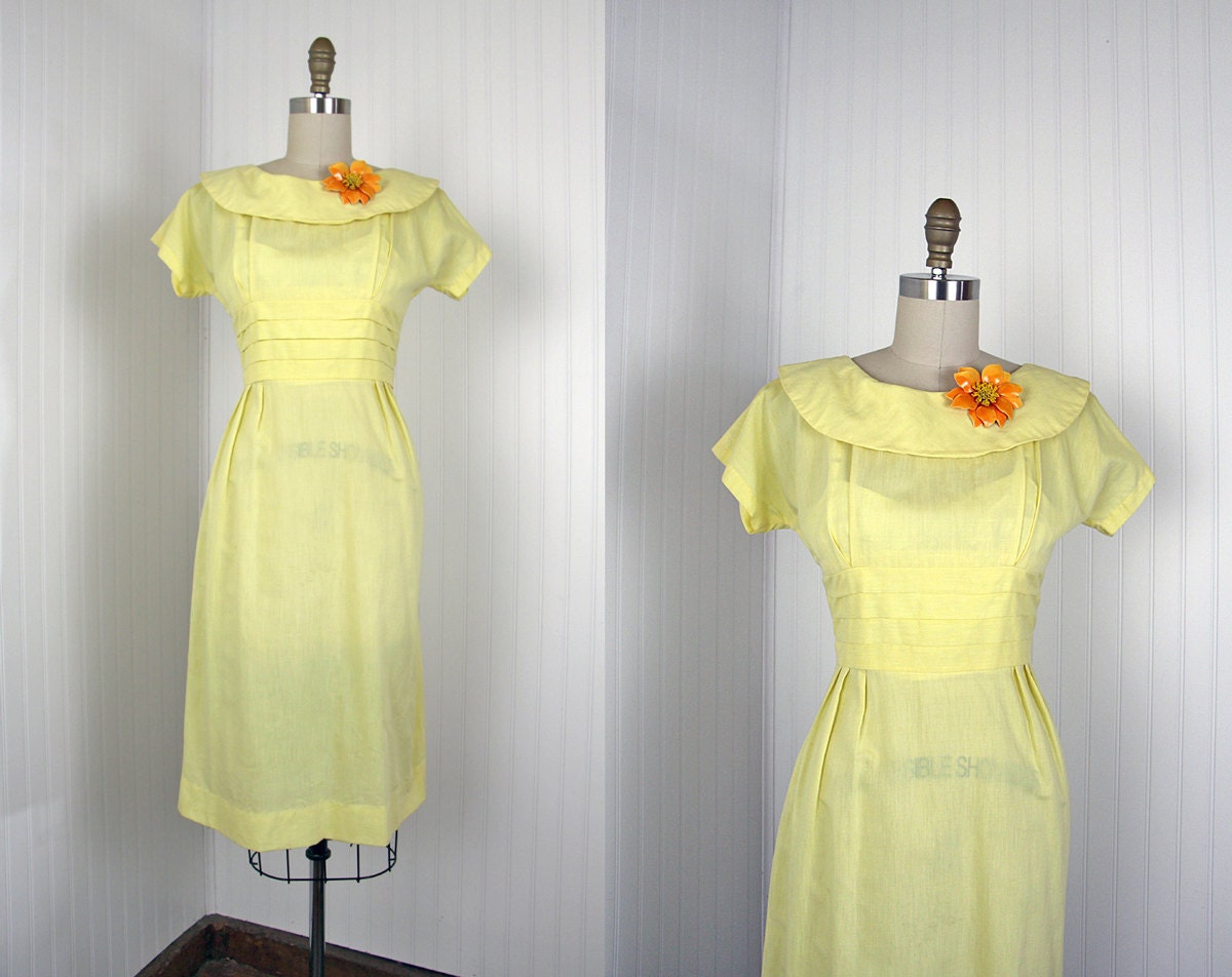 1950s Dress - Vintage 50s Dress - Yellow Silk Cotton Cocktail Party Bust Shelf S - Lemon Drop