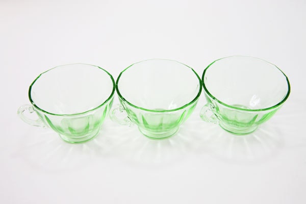 Green Glass Tea Cups, Vintage Depression Glass, Light Green, Houswares, Kitchen Decor, Teacups, Set of 3