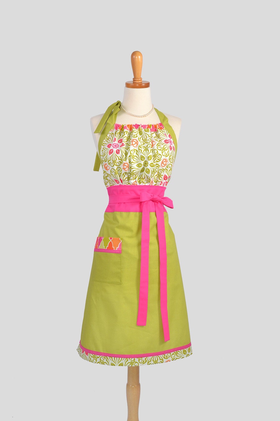 Cute Kitsch Retro Apron / Spring is in the Air in this Cute Handmade Full Womens Kitchen Apron in Chef Styling