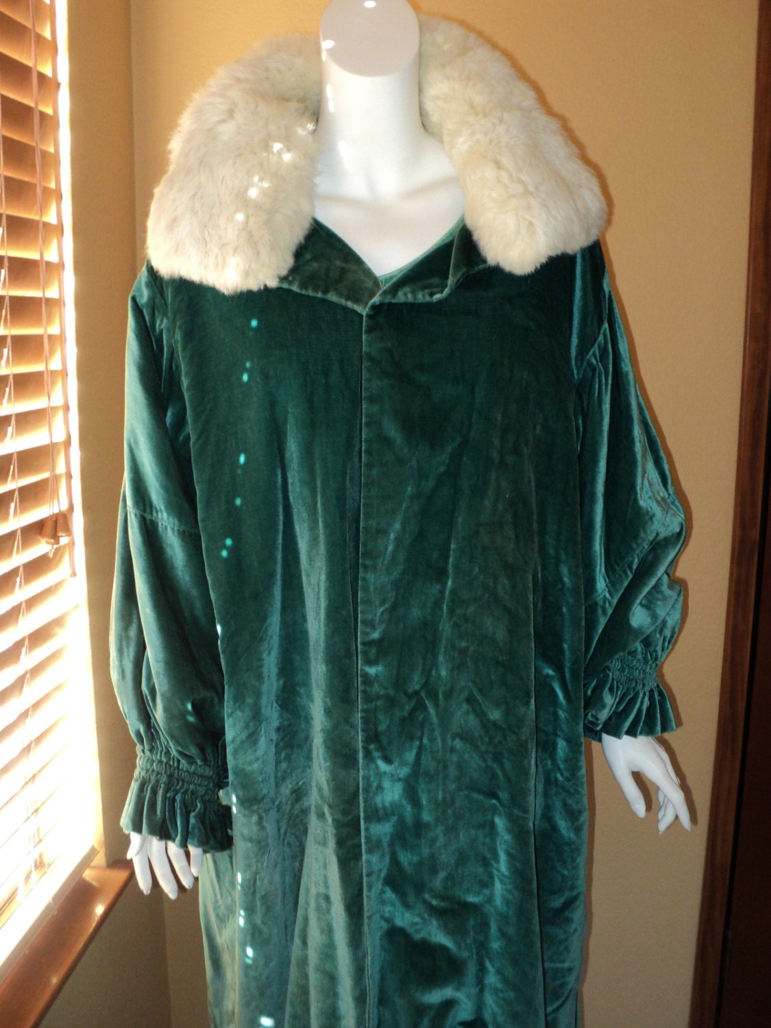Bonwit Teller Fifth Ave NY 1920s Silk Velvet Teal Cocoon Coat Opera Fur Collar Large Size