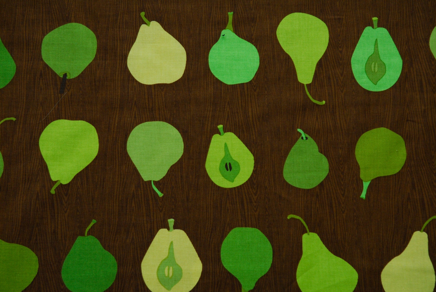 Green Pears -- Robert Kaufman Fabric