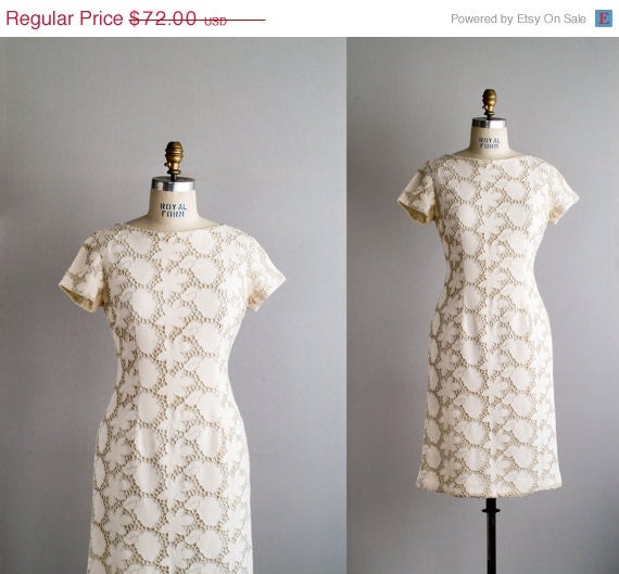 25% OFF SALE 50s 60s dress / 1960s crochet wiggle dress / Camelle dress
