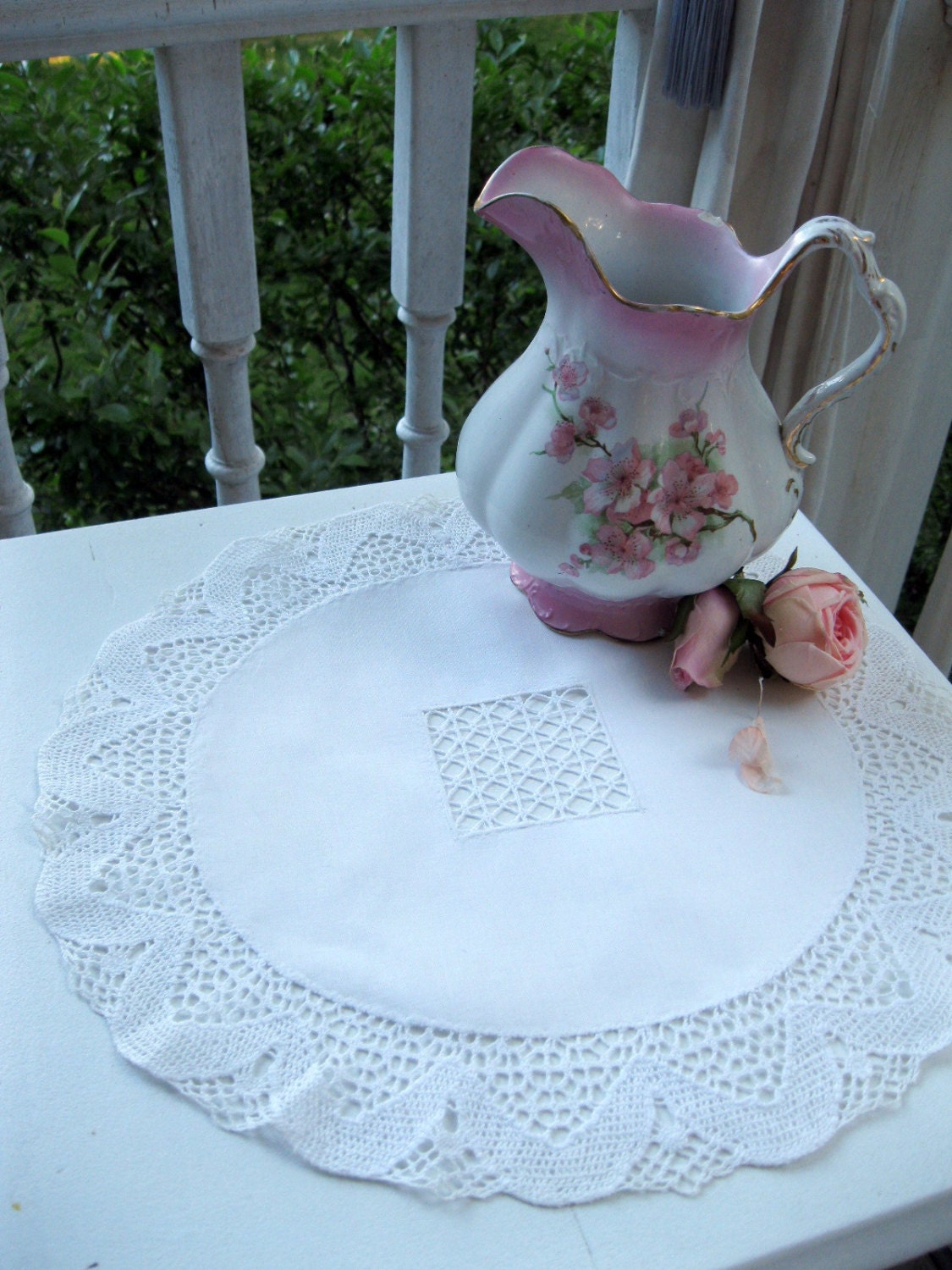 Doily, Centerpiece, Linen, Crochet, Round, Cottage Charm, French Country Decor, by mailordervintage on etsy