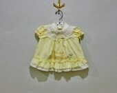 Weekend Sale - vintage 70s baby dress - Daddy's Litte Rosebud embroidered bud calico yellow white 0-3 mos