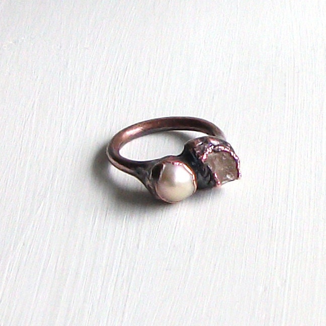 Pearl Ring Morganite Ring Gemstone Ring Birthstone Ring Cocktail Ring Iridescent Cream Golden Ring June Birthstone Raw Gem Artisan Handmade