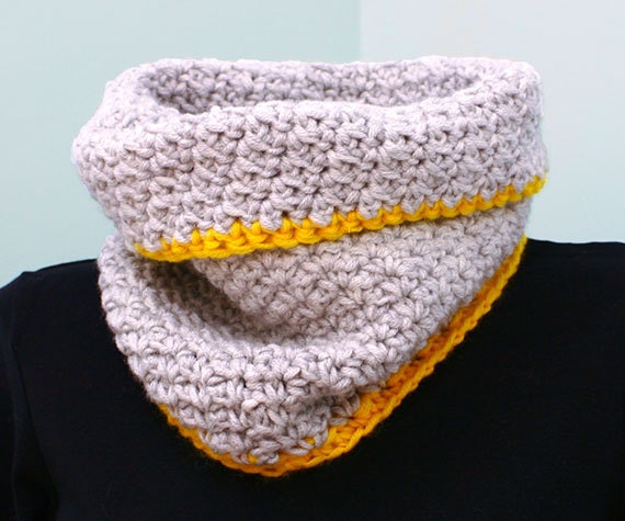 immediate download - Chainmail Armor Cowl and Mitten - The Winter is Coming - Crochet Pattern PDF