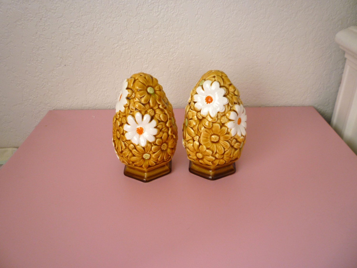 Vintage Large Flower Japanese Salt & Pepper Shakers