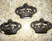 Set of 3 Crown Wall Plaques  Wall Decor   Old World  Medieval  Tuscan Style   Hand Painted