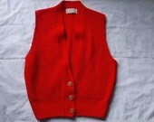 Vintage 'Fleetwood Sportwear' Red Ribbed Knit Vest . small size