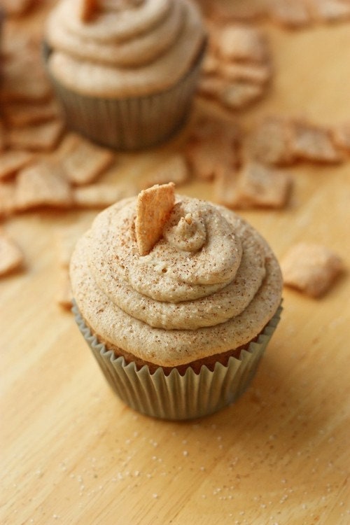 3.5oz Clamshell Candle Soy Tart Melts...Cinnamon Buttercream