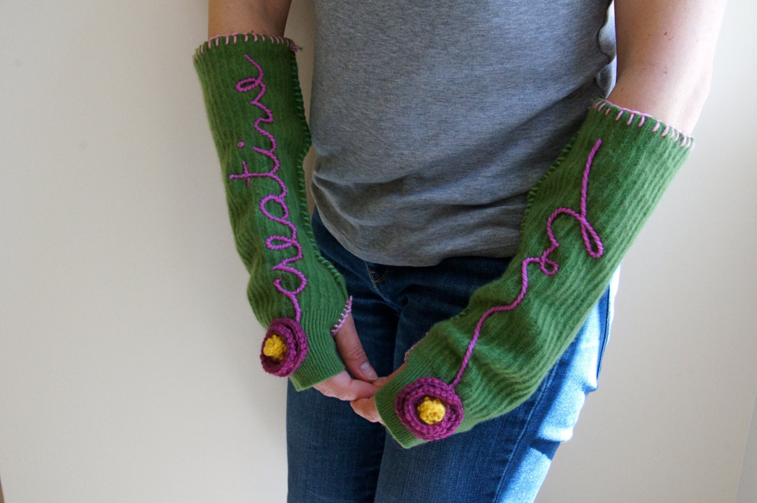 be creative Cashmere Fingerless Gloves in Green with Purple, Yellow and Pink