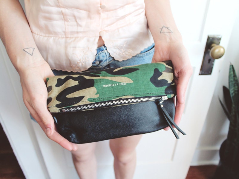 VIAJE CLUTCH - Camo