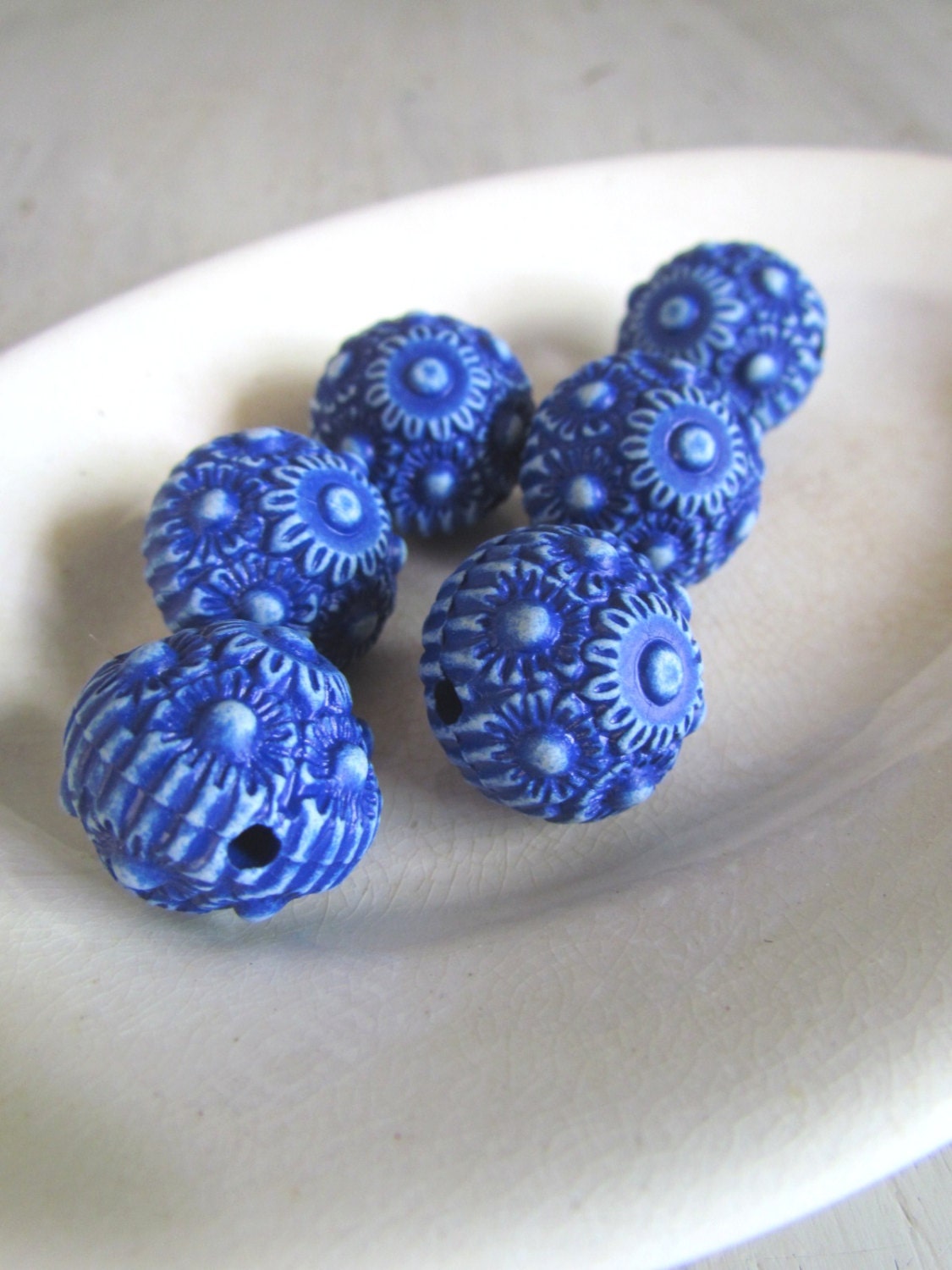 Vintage Lucite Beads Deep Cobalt Blue 22mm Dimensional