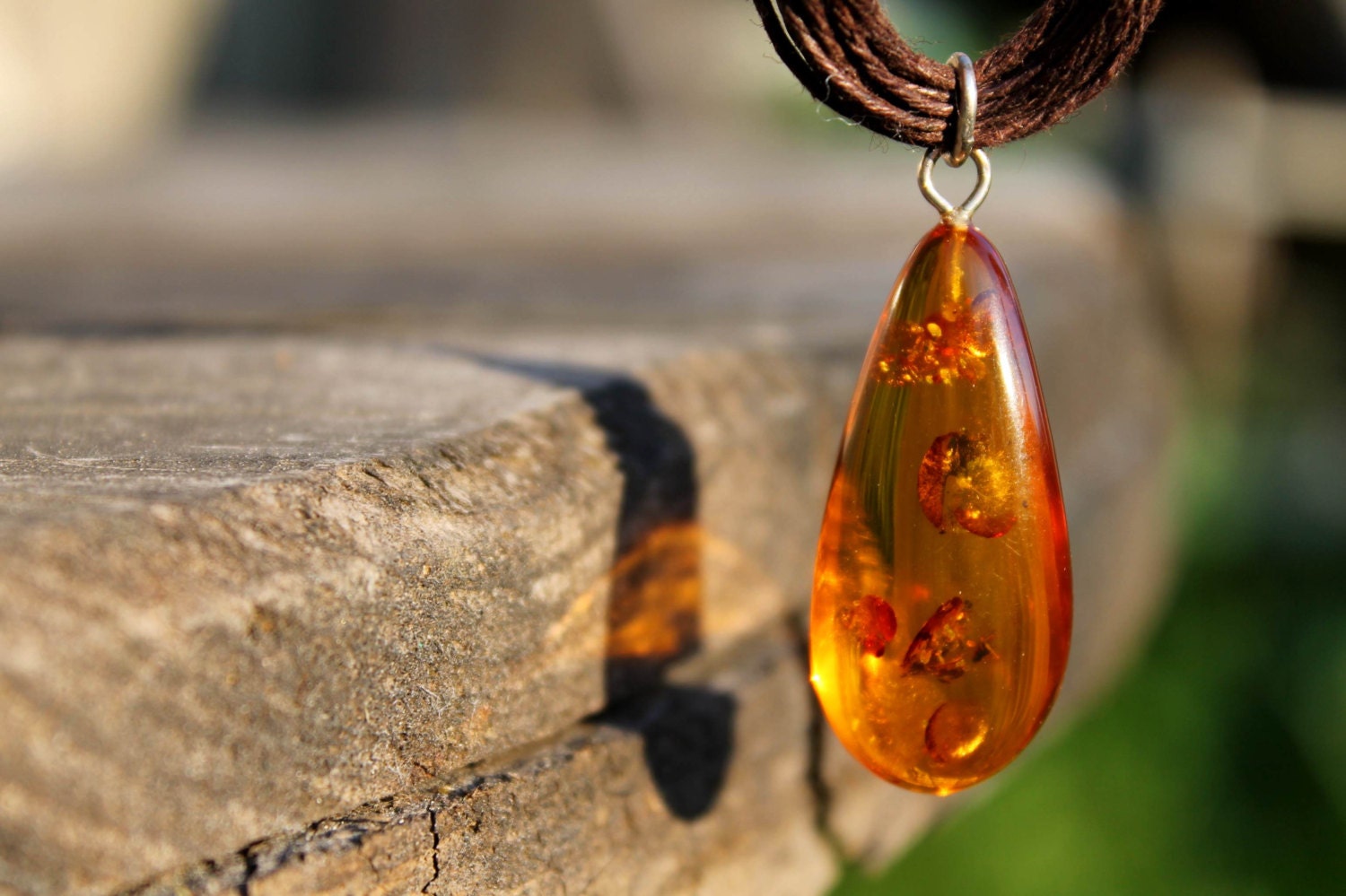 Honey Amber Pendant Necklace Brown Linen Natural Baltic Amber Raw Inclusion Sun Summer Warm Bee Yellow Gold eco friendly jewelry