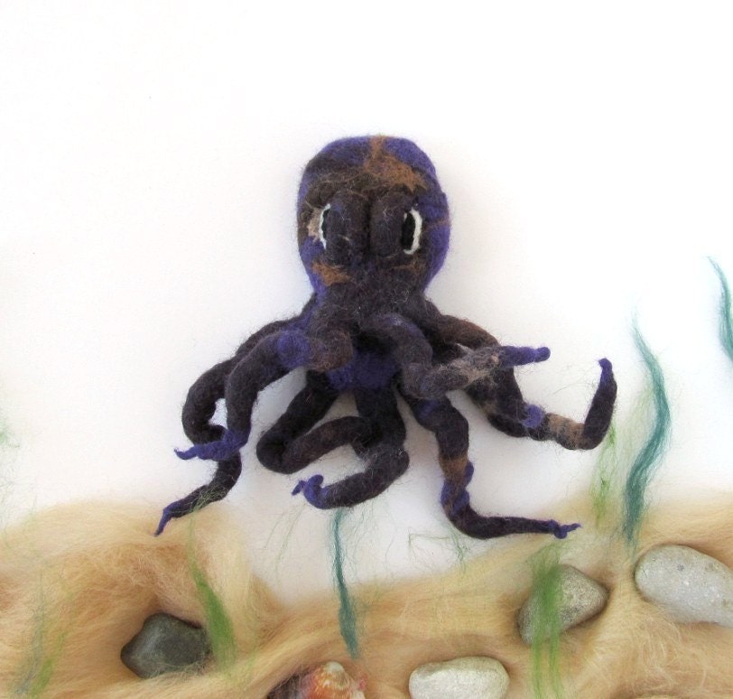Felt squid brooch -  Purple Violet Octopus