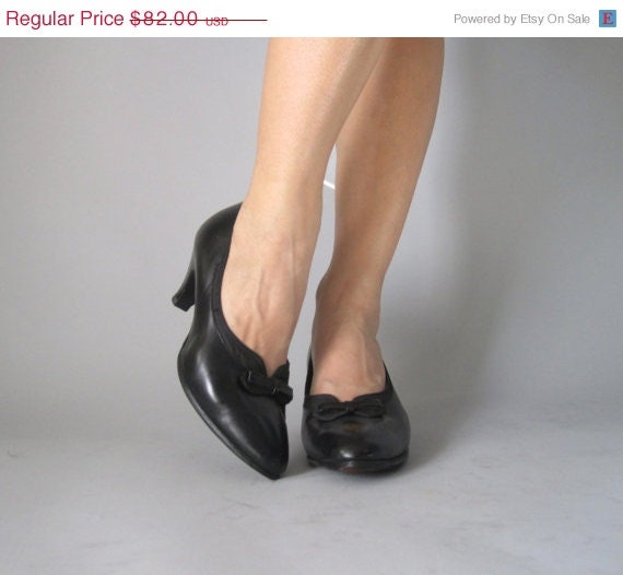 SALE Vintage 1930s Shoes // Flapper Black Heels // Charleston // 6.5