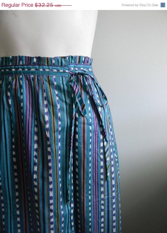 Memorial Day Weekend SALE vintage. 70s Teal and Purple Guatemalan Print Wrap Mid Skirt / Medium Large