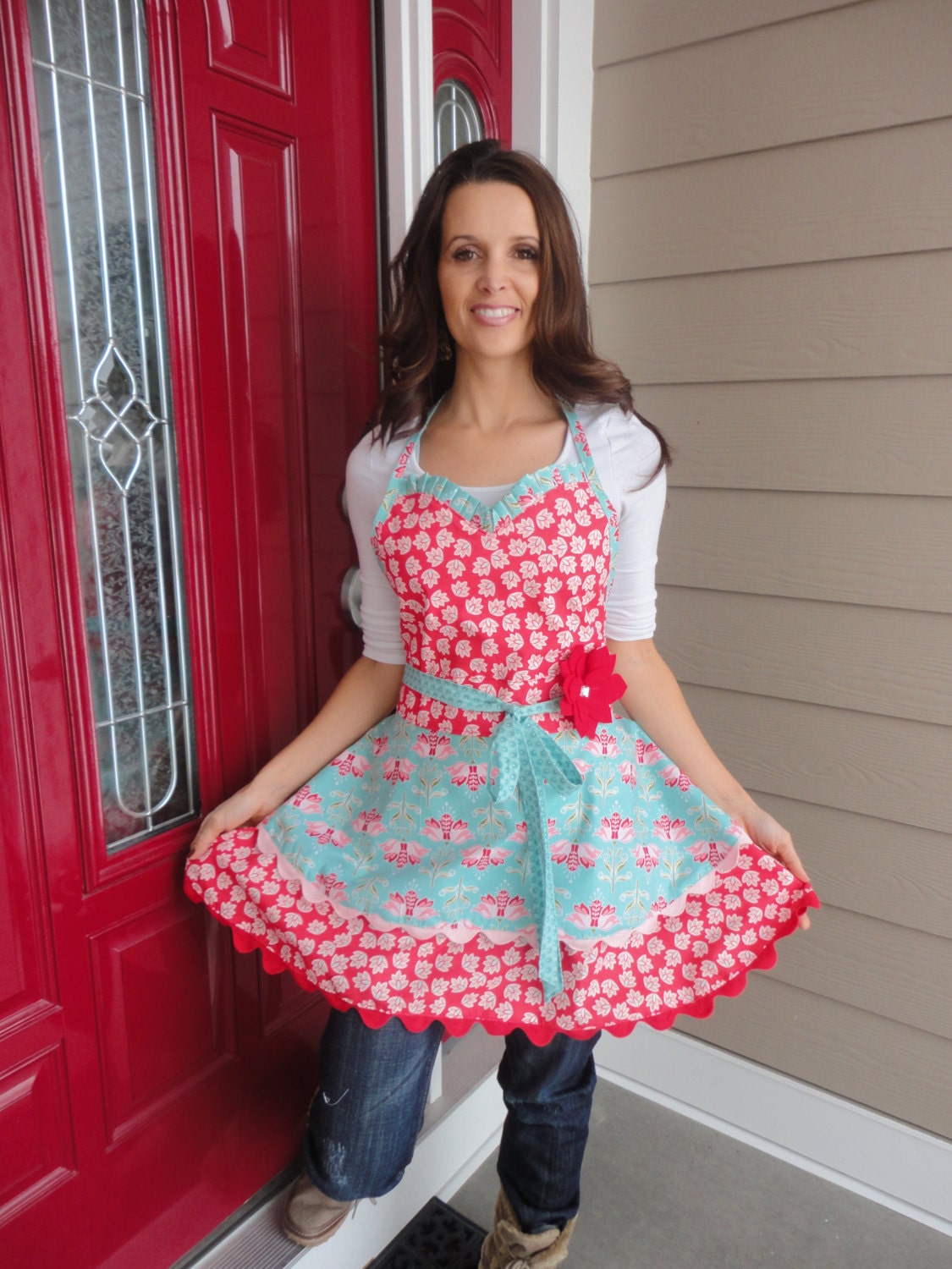 4RetroSisters  "Sadie Style" Sweetheart Neckline - Pretty Blue & Red Flowers Retro Modern Apron