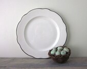 White Buffalo China Plate with Black Trim Restaurant Ware