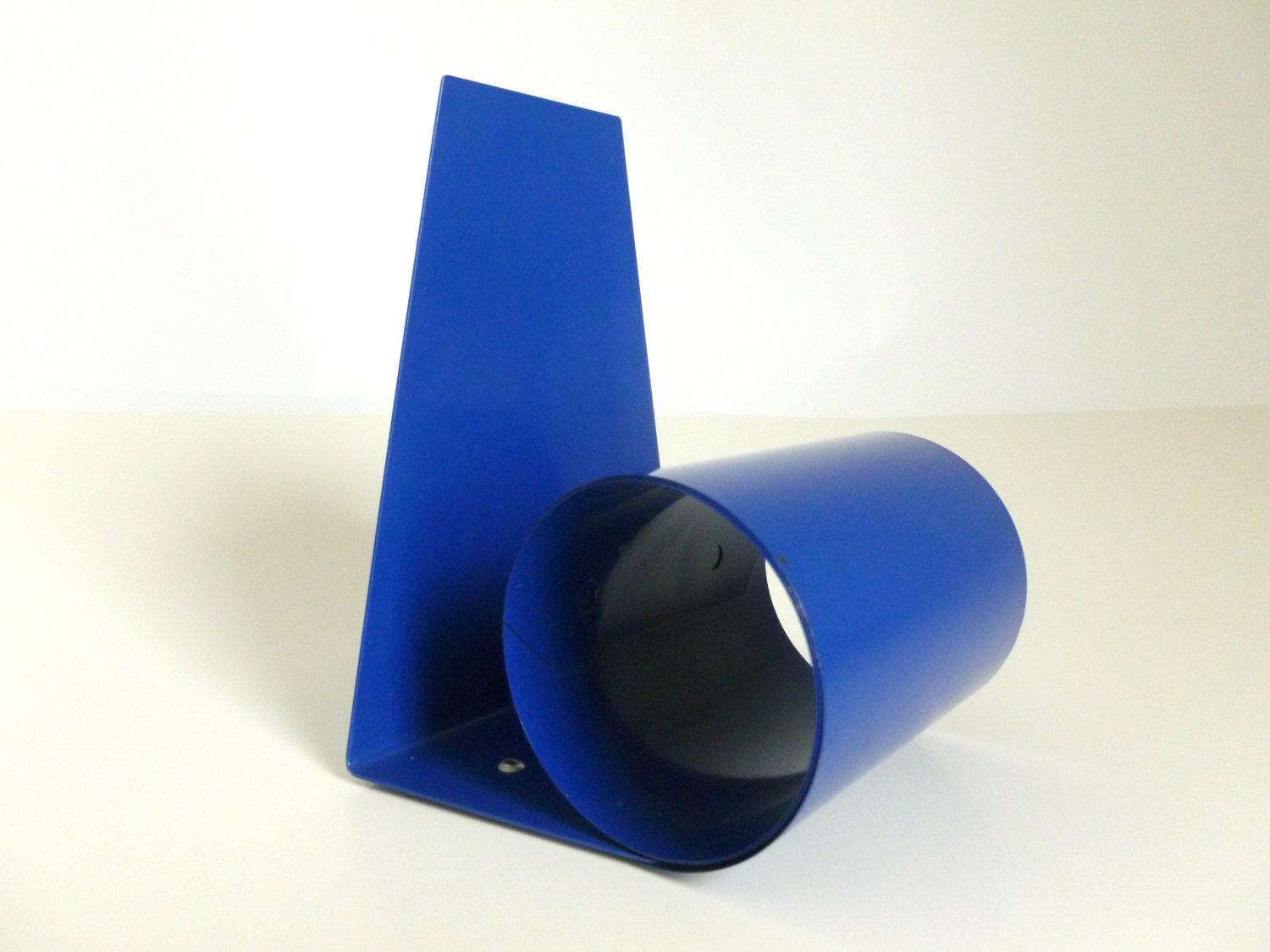 Vintage 1970's Cobalt Blue Metal Stretching Bookend Retro MOD Book End Art