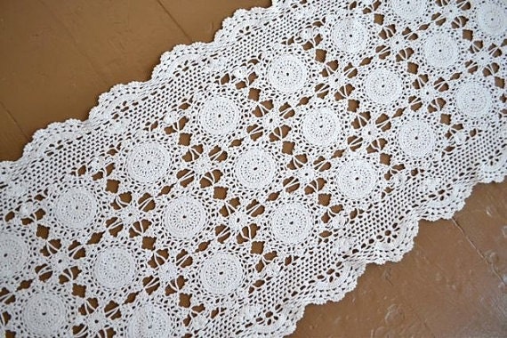 Vintage Crochet Doily - Handmade Doily - Table Runner - Antique Doilies - Dresser Scarf