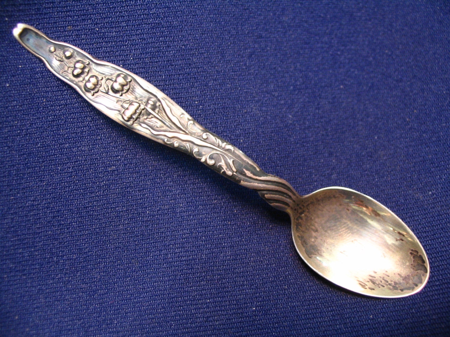 1 ((N))  STERLING SILVER demi TeaSPOON Lily Of The Valley 1885 by Whiting