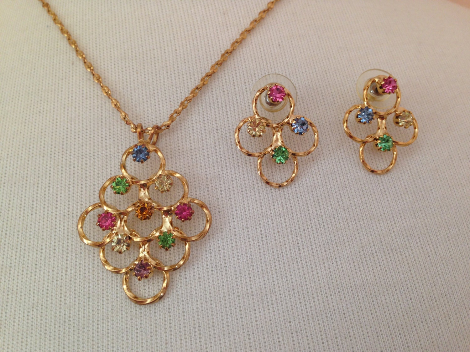 Gorgeous 80s Vintage Rainbow Coloured Gold Metal Jewelry Necklace Earrings Set