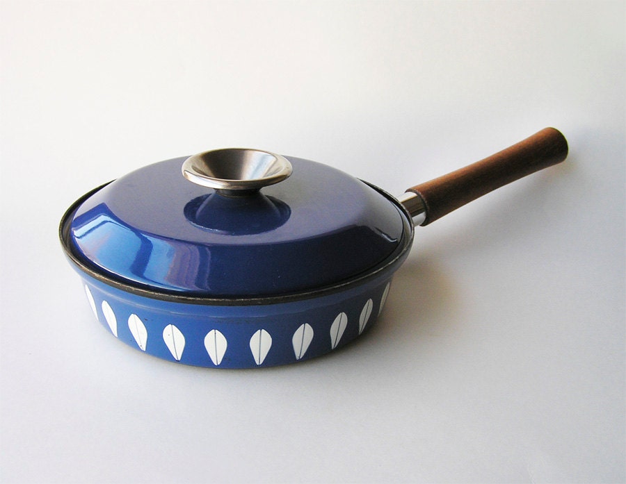 Cathrineholm Blue Lotus Covered Skillet