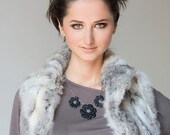 Necklace with black leather flowers