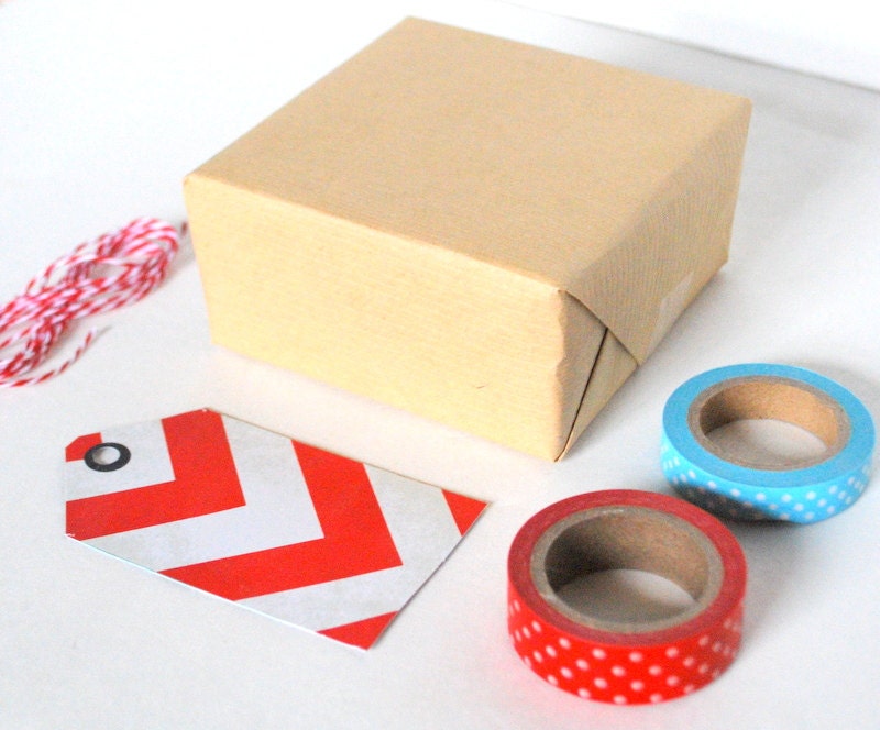 Gift Wrap - Gift wrapping - gift tag - ribbon - bakers twine