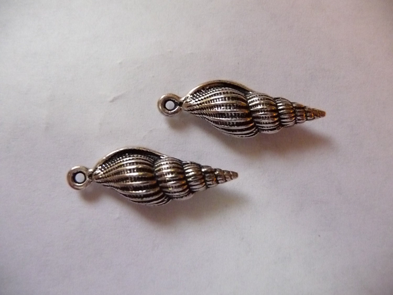 Charms, Antique, Silver Plated, Pewter, Lg Spindle, Shell, 24x10mm, Pkg Of 3