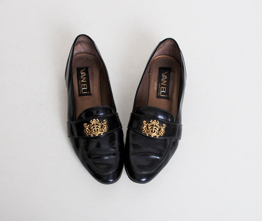 Size 7 Vintage 80s 90s Black Leather Gold Crest Loafers 37